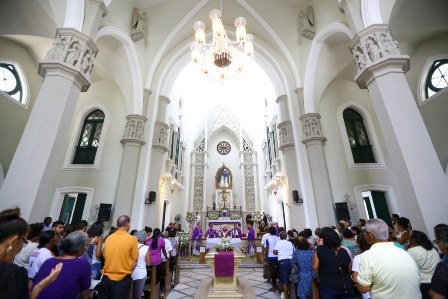 Campo Santo promoveu missas em homenagem ao Dia de Finados